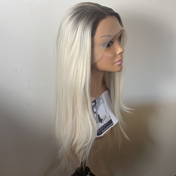 - - 💫24” BLONDE OMBRÉ NATURAL STRAIGHT LACE FRONT WIG - Picture 3 of 17